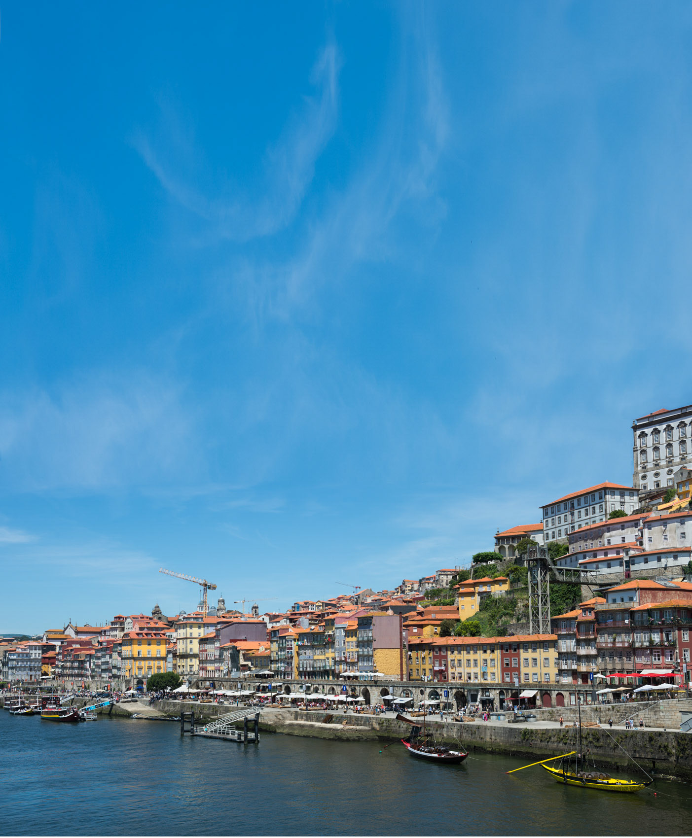 O18-690 Douro river, Porto